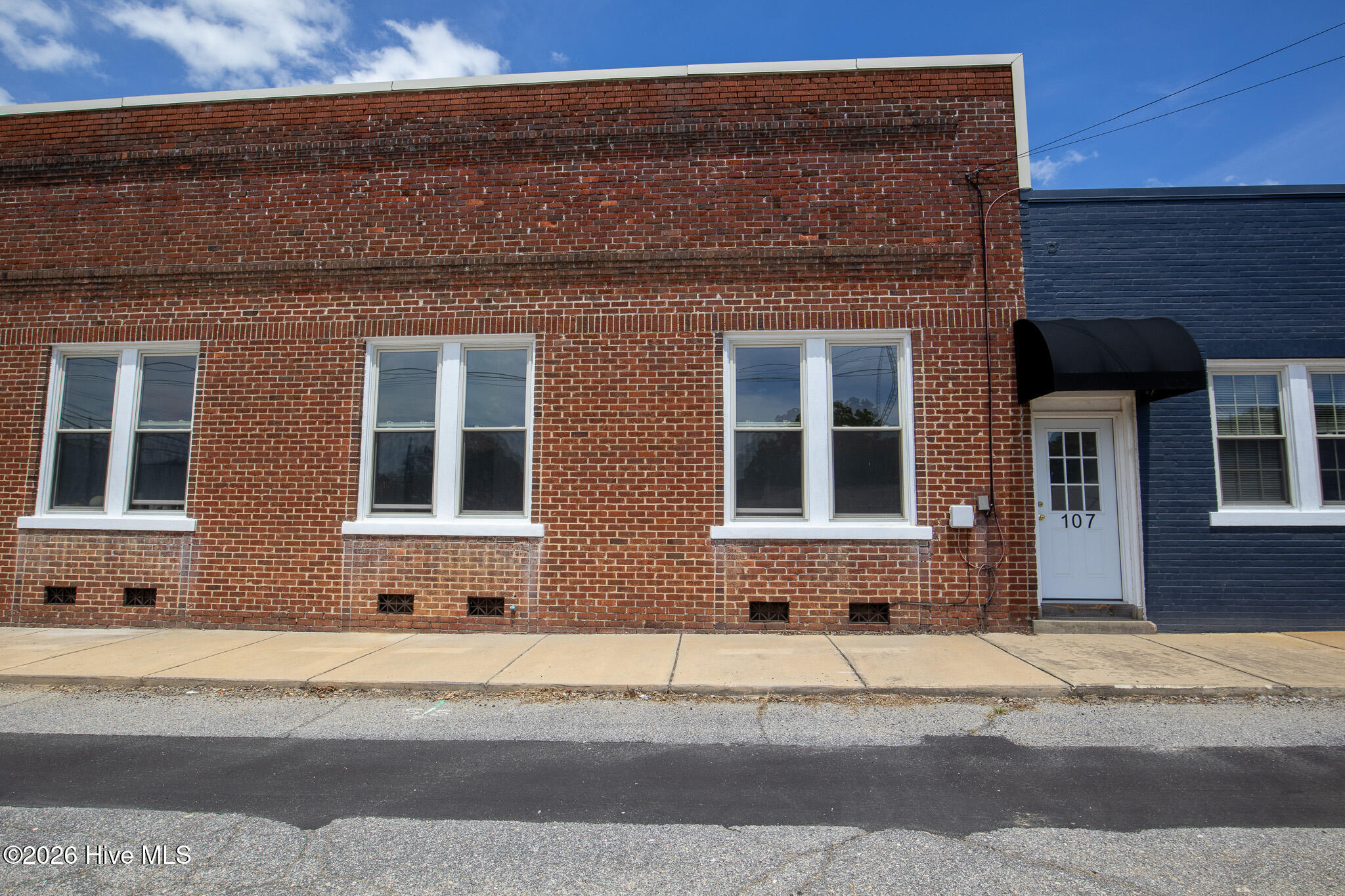 Photo 1 of 8 — 107 E Bunn Lane, Spring Hope, NC 27882