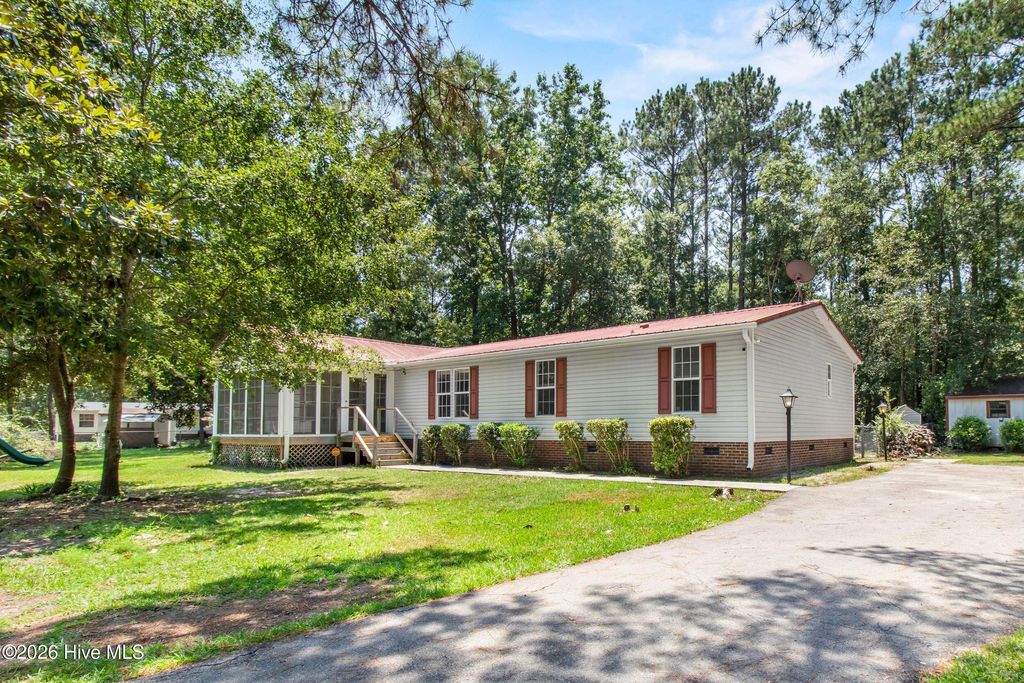 Photo of 180 Quails Cove, Hampstead, NC 28443 (MLS # 100583108)