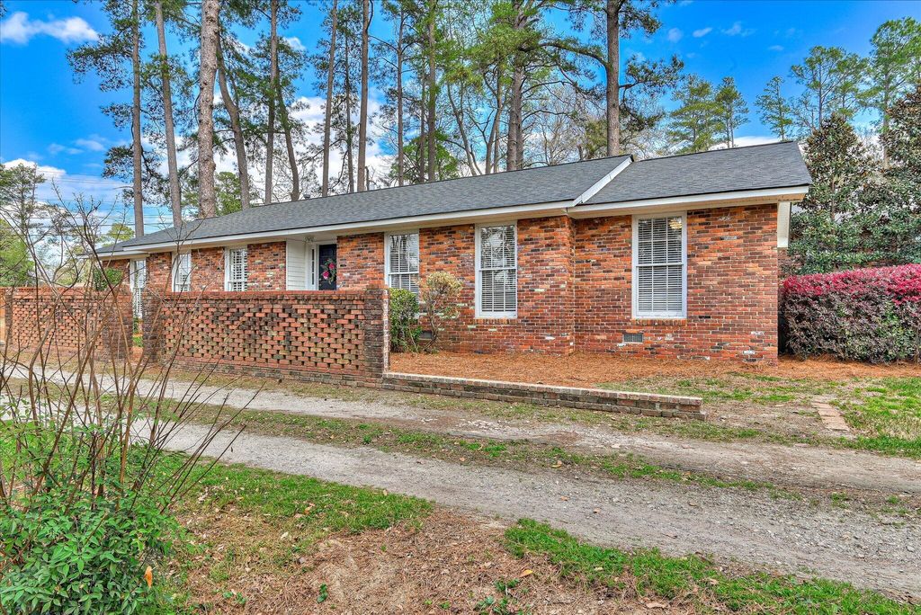 Photo of 3014 Walton Way, Augusta, GA 30909 (MLS # 553206)