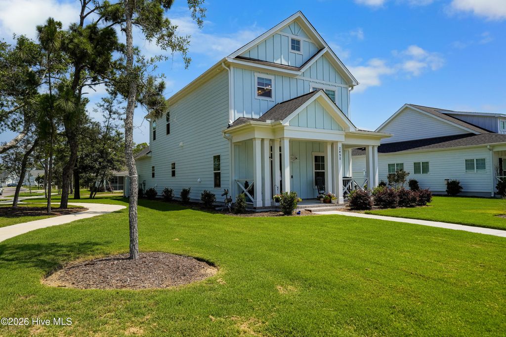 Photo of 2498 Lake Ridge Drive, Southport, NC 28461 (MLS # 100584001)