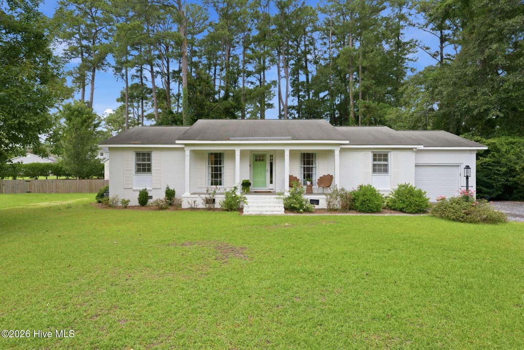 Photo of 403 W Wilson Creek Drive, Trent Woods, NC 28562 (MLS # 100594662)