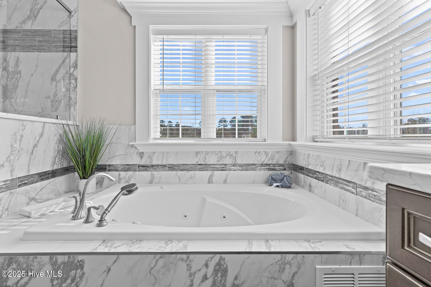 5976 Gum Branch Rd, Jacksonville, NC, 28540, USA, 5 Bedrooms Bedrooms, ,6 BathroomsBathrooms,Residential,Active,5976 Gum Branch Rd,100546022