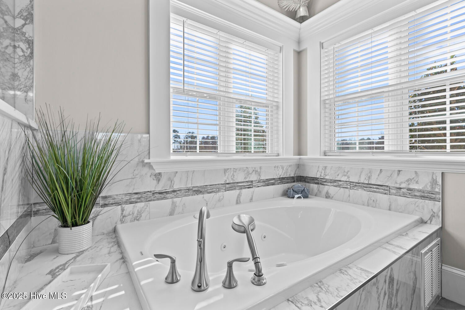 5976 Gum Branch Rd, Jacksonville, NC, 28540, USA, 5 Bedrooms Bedrooms, ,6 BathroomsBathrooms,Residential,Active,5976 Gum Branch Rd,100546022