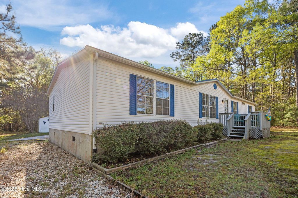 Photo of 340 Belgrade-Swansboro Road, Stella, NC 28582 (MLS # 100565011)