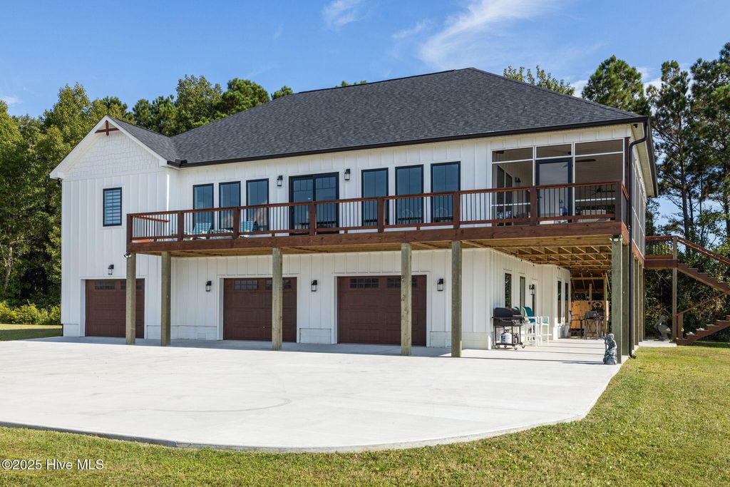 Photo of 203 Willet Drive, Beaufort, NC 28516 (MLS # 100533847)
