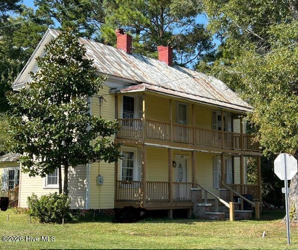 Photo of 610 Jenkins Avenue, Maysville, NC 28555 (MLS # 100550238)