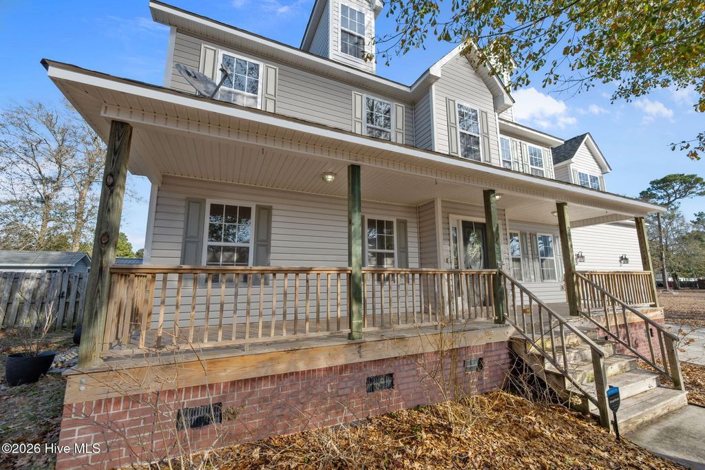 Photo of 223 Everett Drive, Sneads Ferry, NC 28460 (MLS # 100547961)