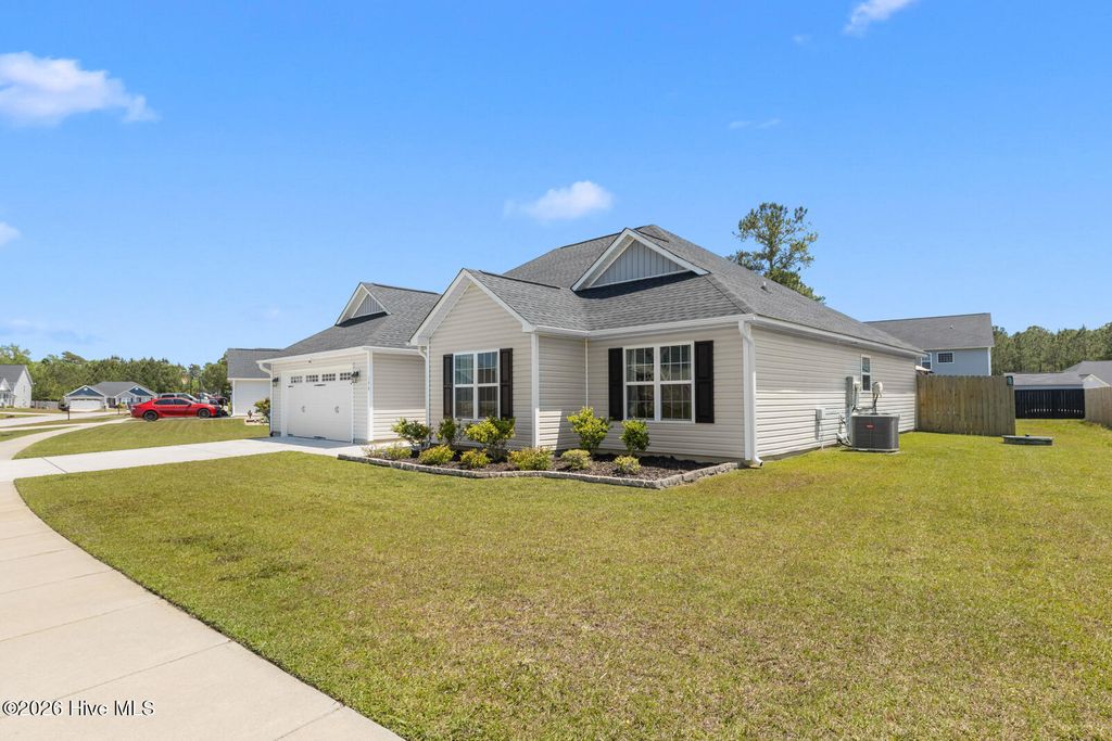 Photo of 198 Moonstone Court, Jacksonville, NC 28546 (MLS # 100571757)