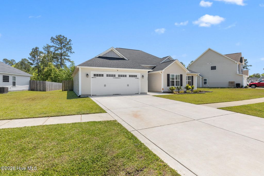 Photo of 198 Moonstone Court, Jacksonville, NC 28546 (MLS # 100571757)