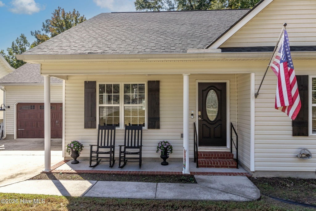 Photo of 1975 Shoreline Drive, Grovetown, GA 30813 (MLS # 100608029)