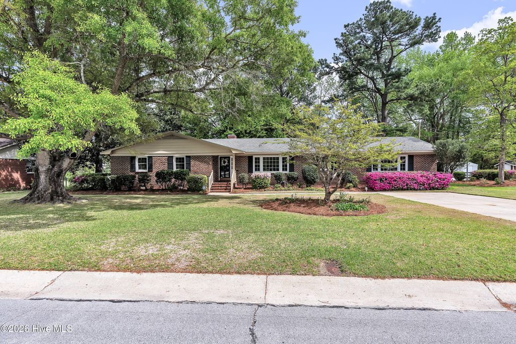 Photo of 700 Clyde Drive, Jacksonville, NC 28540 (MLS # 100567410)