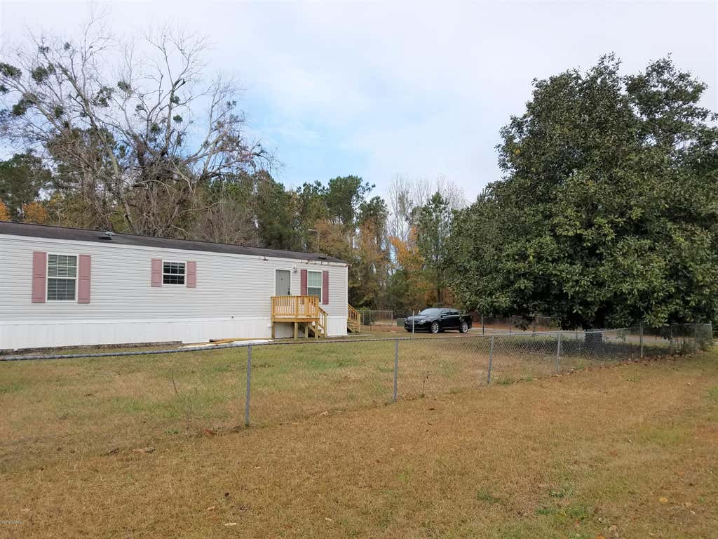 Photo of 1 Duke Drive, Hubert, NC 28539 (MLS # 100586720)