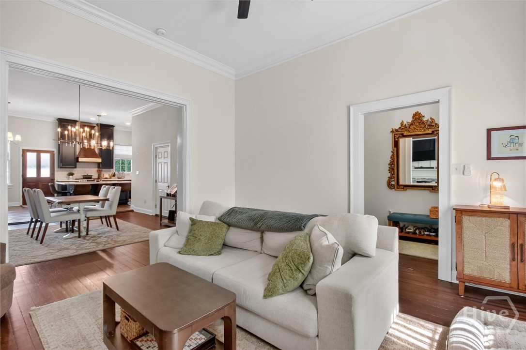 214 W W Duffy Street