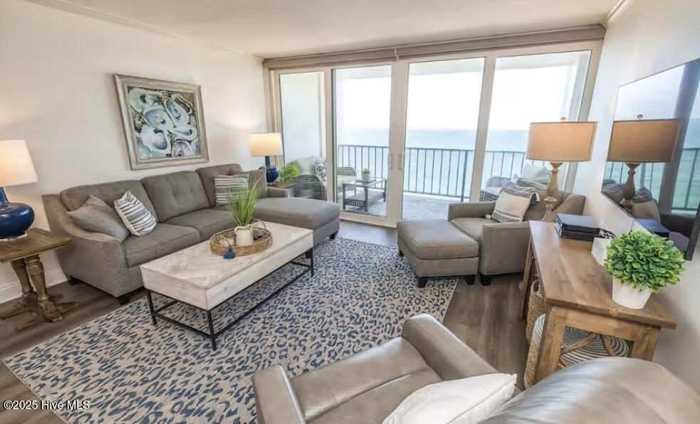 1704 Lumina Avenue N Apt 8d