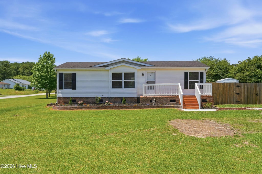 Photo of 1257 Old 30 Road, Maysville, NC 28555 (MLS # 100611607)