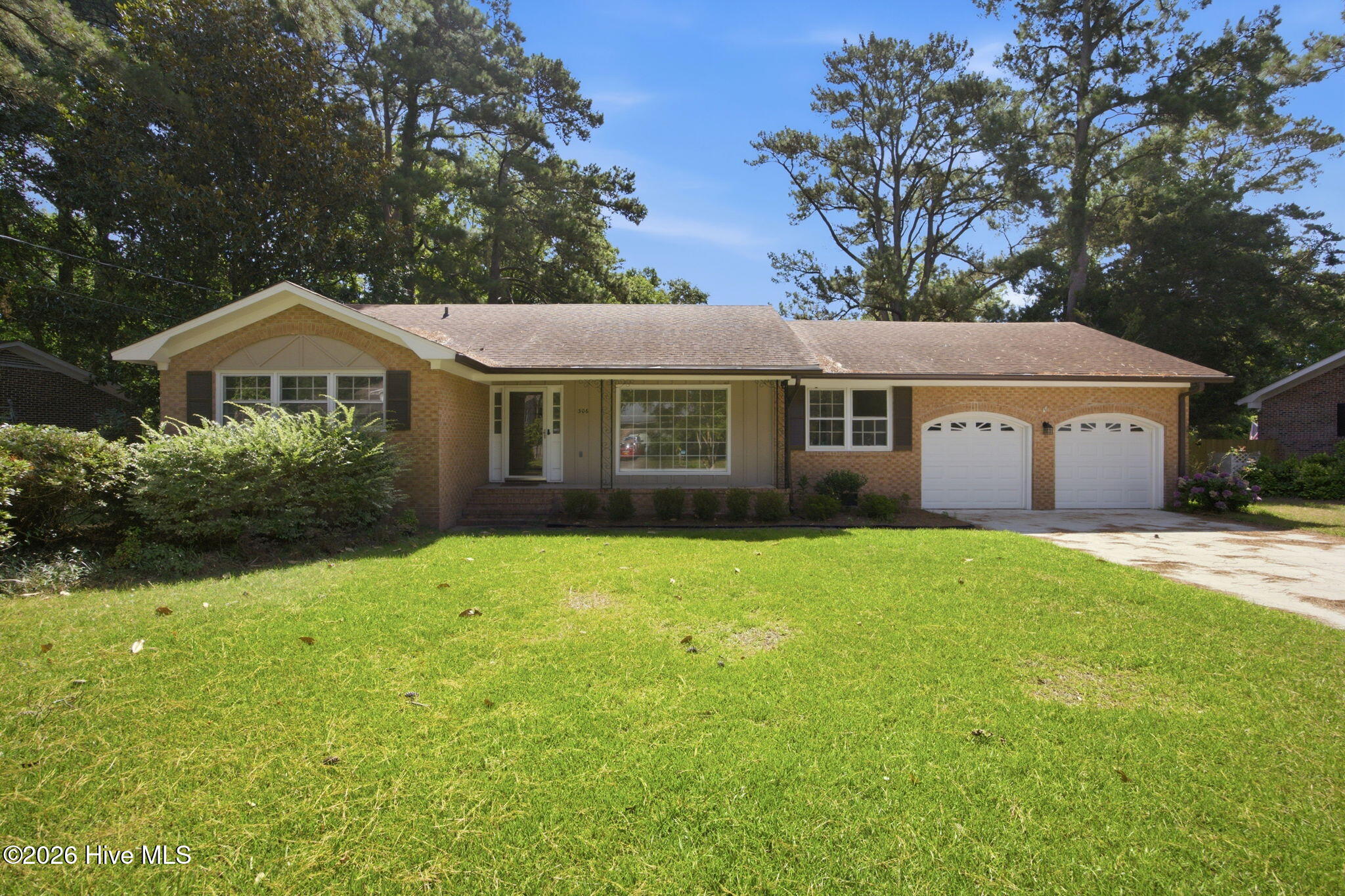 306 W Blackbeard Road W