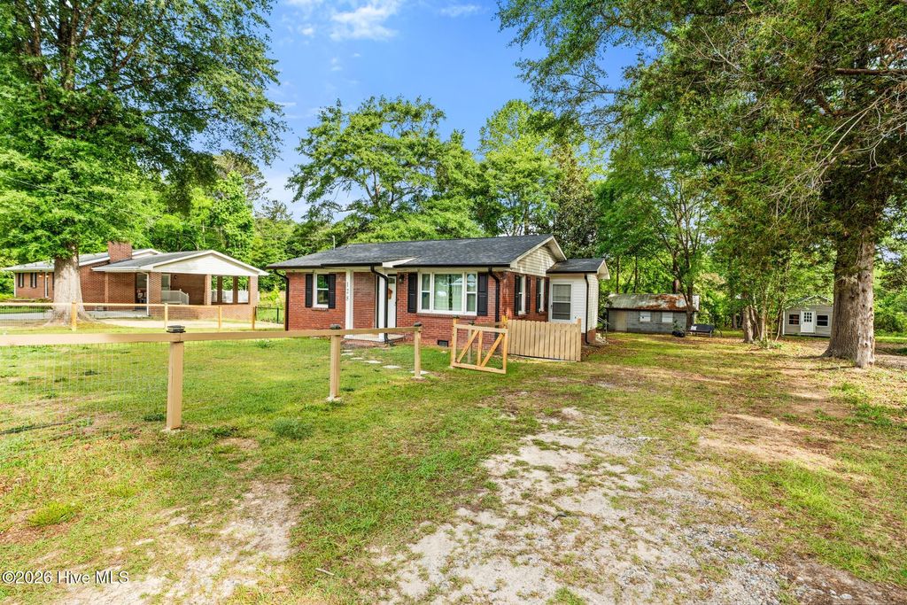 Photo of 128 Parker Street, Rockingham, NC 28379 (MLS # 100574145)