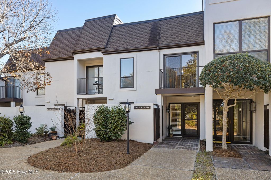 Photo of 156 Beaufort Court, Morehead City, NC 28557 (MLS # 100539687)