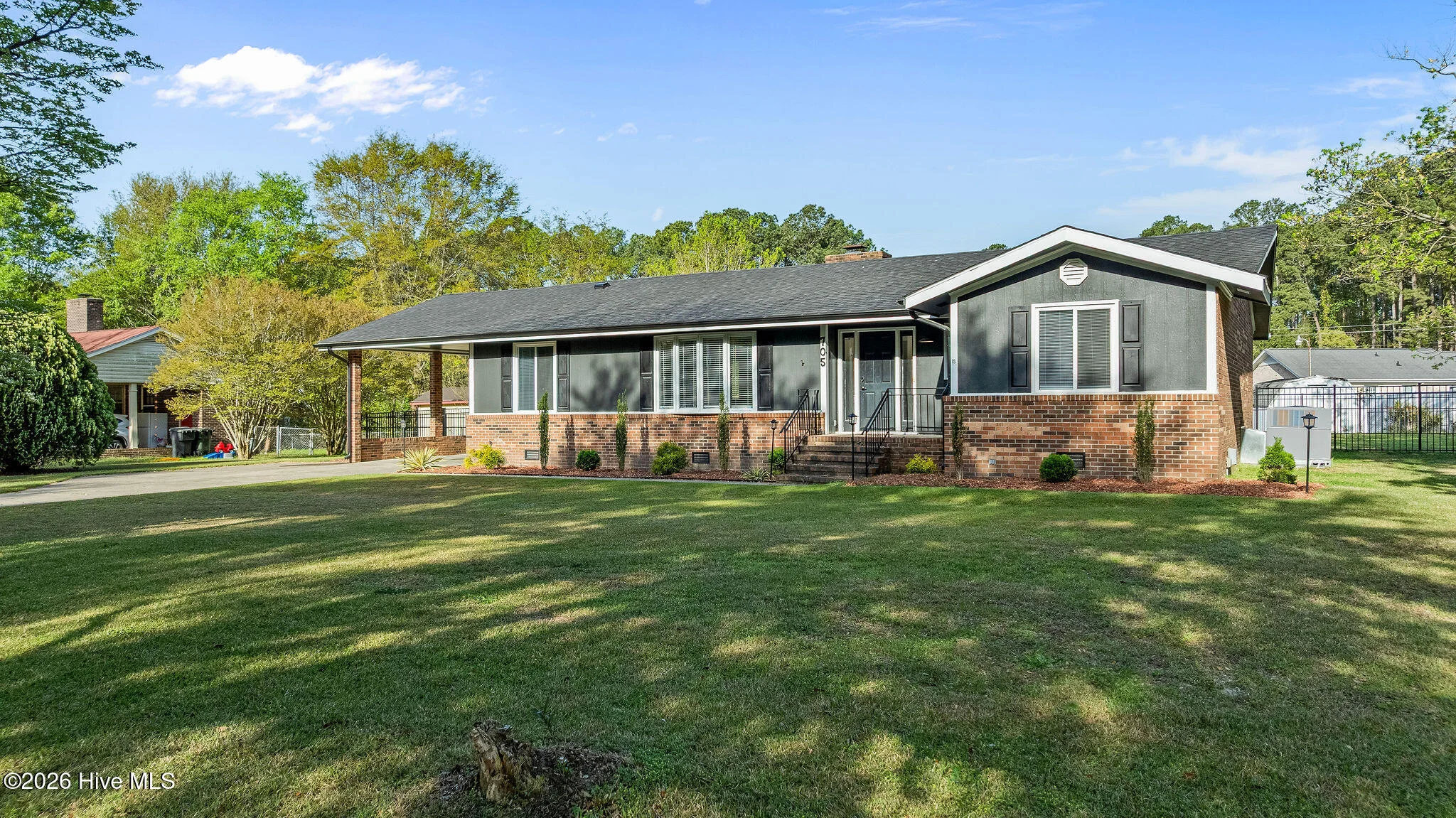 705 Clarence Court