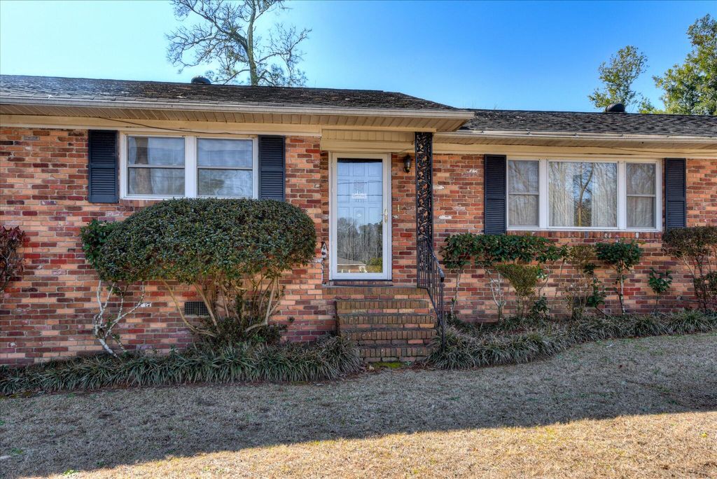 Photo of 107 Crestview Drive, North Augusta, SC 29841 (MLS # 551914)