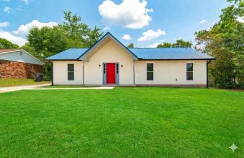 Homes For Sale - 4124 Country Lane<br/> Hephzibah, GA 30815