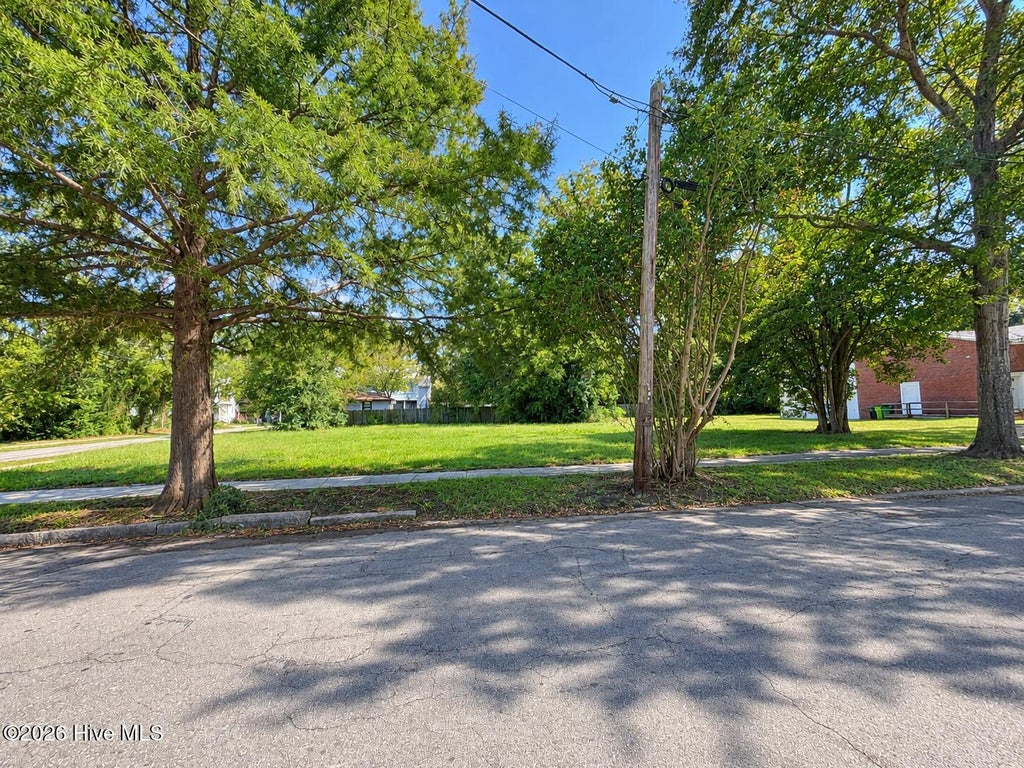 Photo of 719 New Street, New Bern, NC 28560 (MLS # 100609633)
