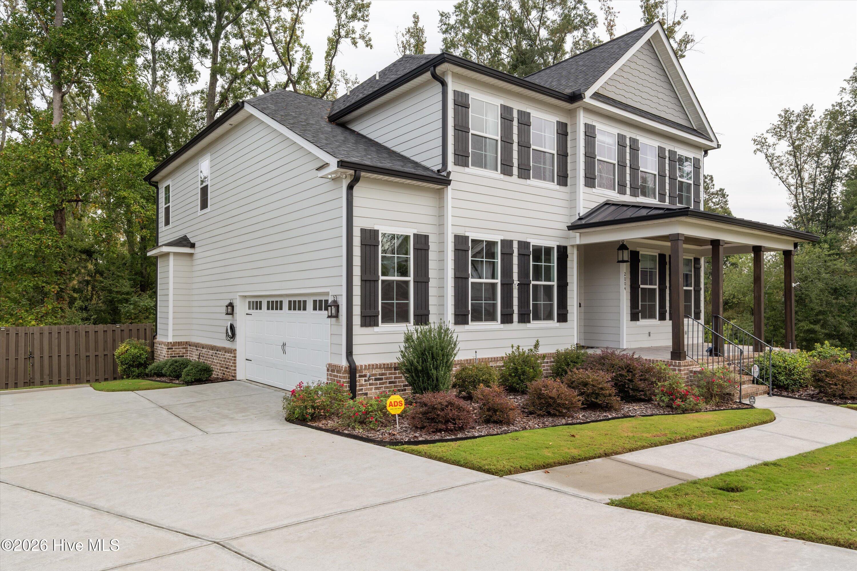 2004 Lacebark Court