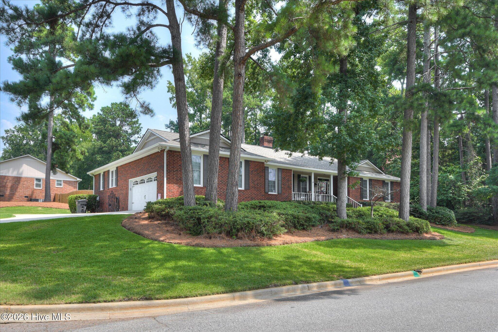 602 Branett Way