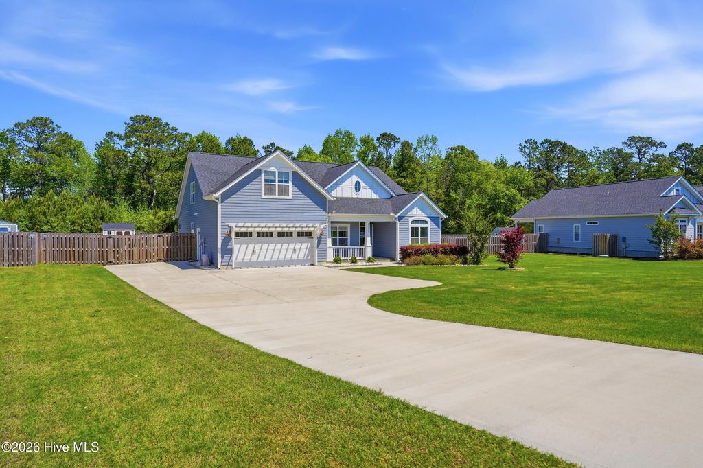 Photo of 6772 Campbells Ridge Drive SE, Leland, NC 28451 (MLS # 100569213)