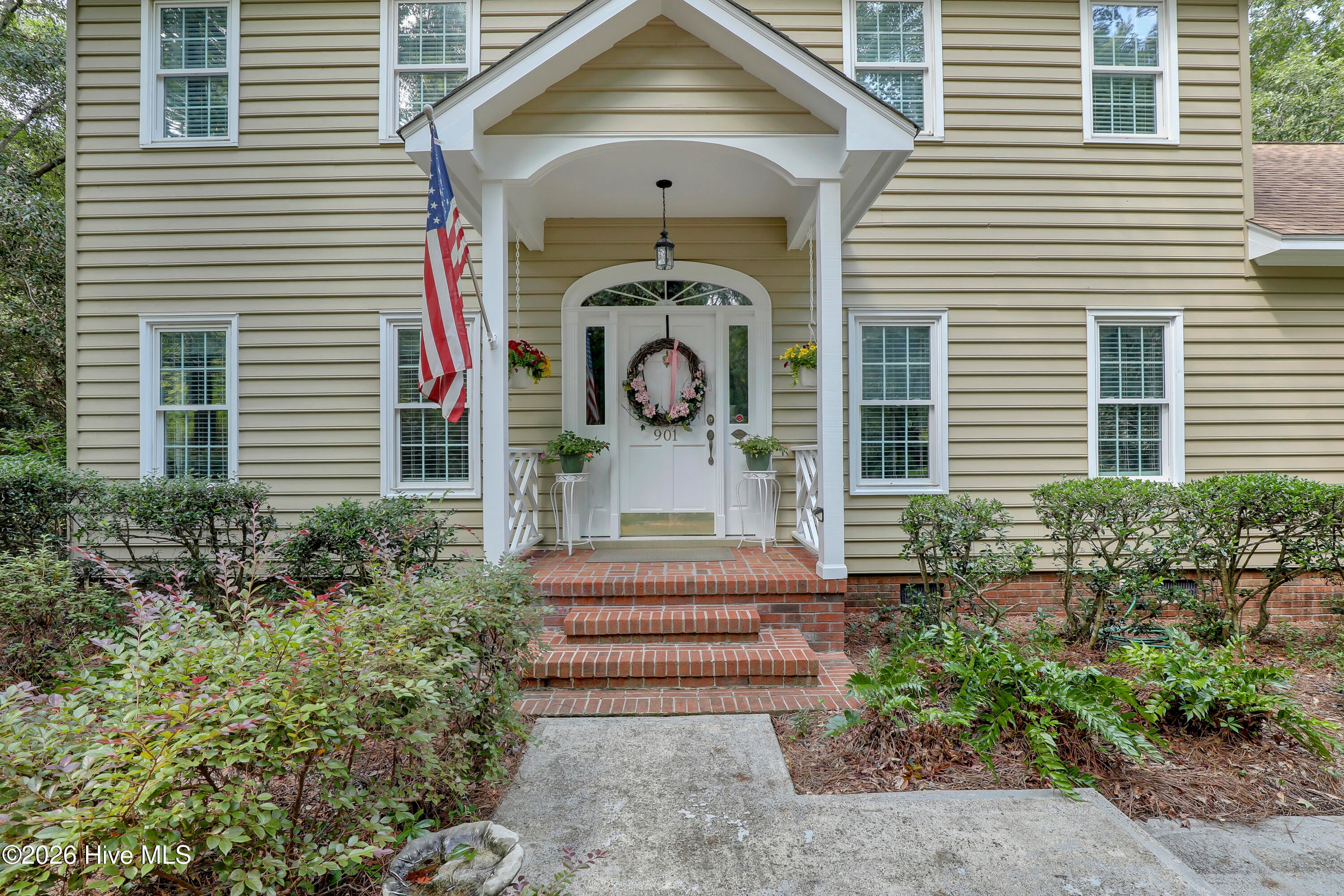 901 Saltwood Lane