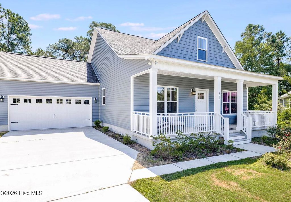 Photo of 116 Rollingwood Circle, Sneads Ferry, NC 28460 (MLS # 100581181)