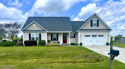 Photo of 108 High Cottage Lane, Richlands, NC 28574 (MLS # 100567595)
