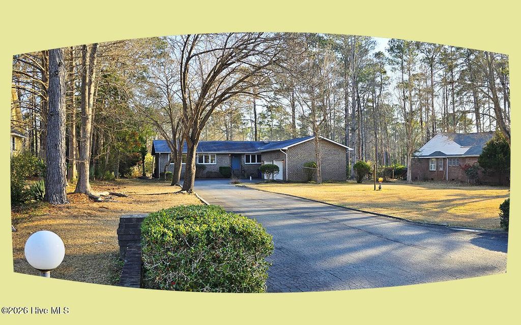 Photo of 82 Fairway Drive, Shallotte, NC 28470 (MLS # 100551235)