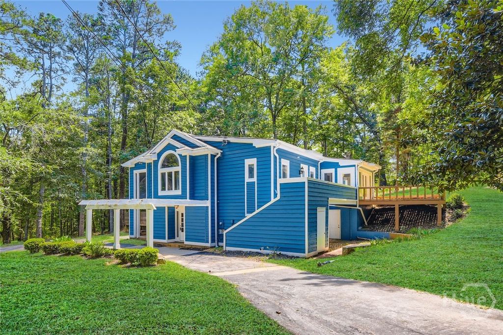 Photo of 545 N Pine Hill Road, Griffin, GA 30223 (MLS # SA343570)