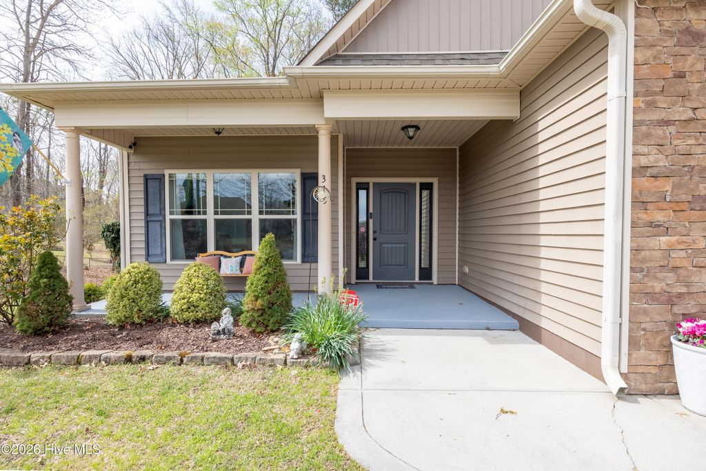 Photo of 375 Victoria Drive, Chocowinity, NC 27817 (MLS # 100561237)