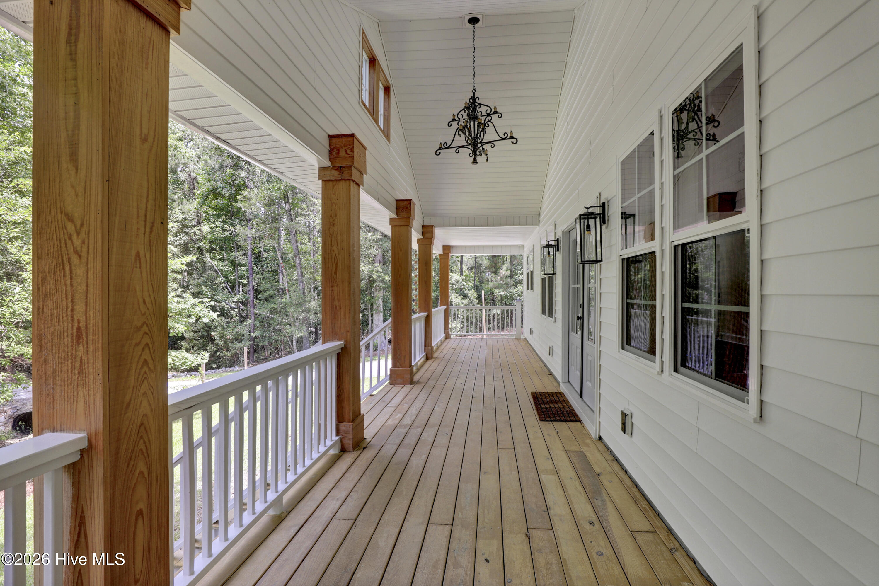 102 N Kingfisher Lane