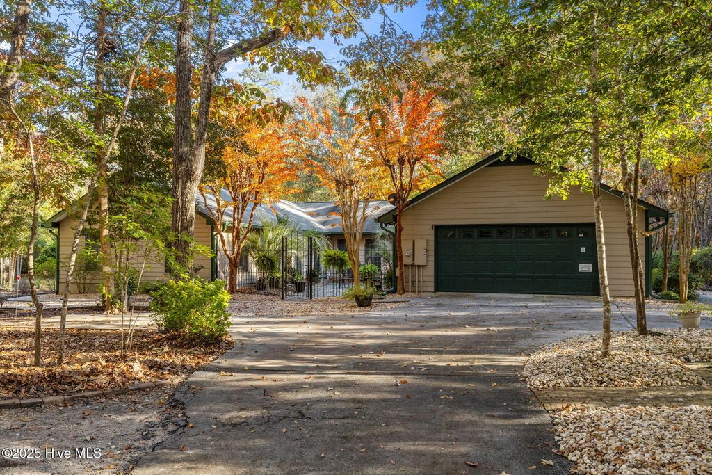 Photo of 119 White Oak Bluff Road #A, Stella, NC 28582 (MLS # 100549702)