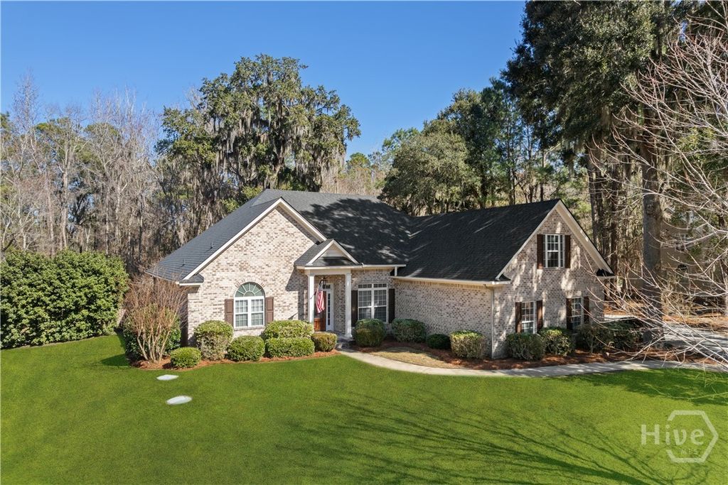 Photo of 99 Mcgregor Circle, Richmond Hill, GA 31324 (MLS # SA349107)