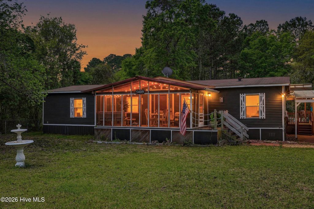 Photo of 5409 Prosperity Lane, Castle Hayne, NC 28429 (MLS # 100566333)