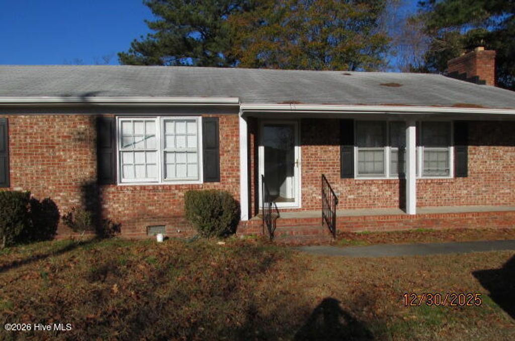 Photo of 2410 N Roberts Avenue, Lumberton, NC 28358 (MLS # 100548976)