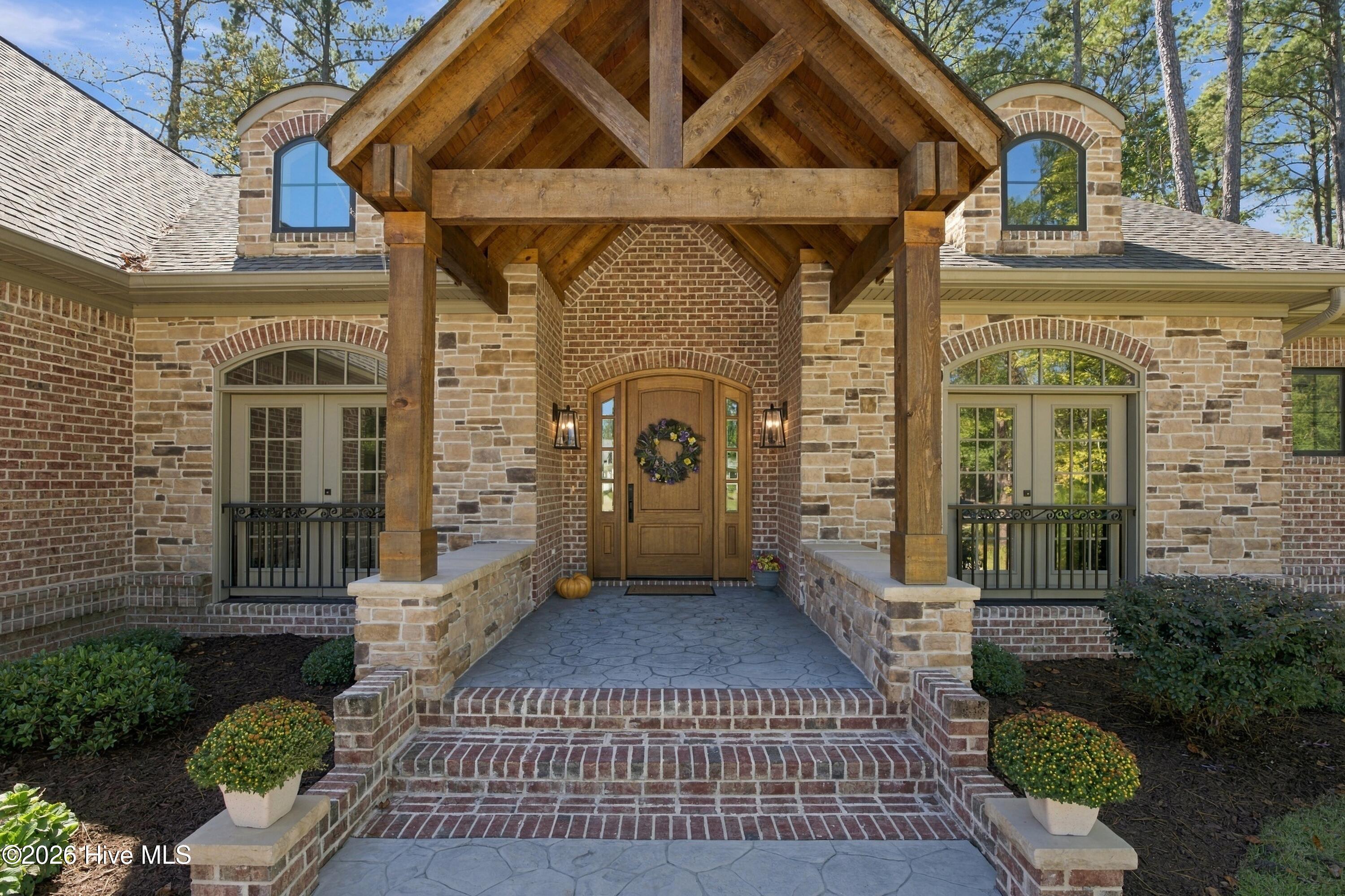 4557 Moss Bend