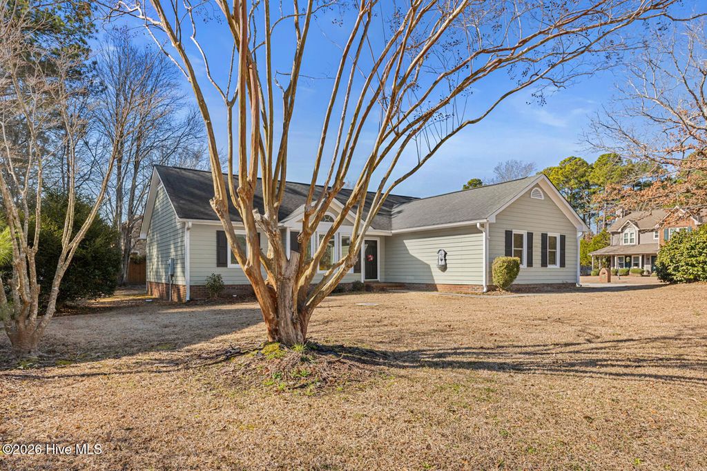 Photo of 301 Hampshire Place, Jacksonville, NC 28546 (MLS # 100554638)