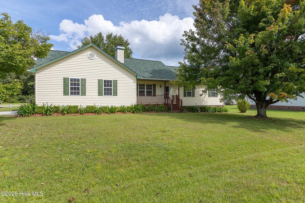 Photo of 400 Kant Place, Jacksonville, NC 28540 (MLS # 100562403)