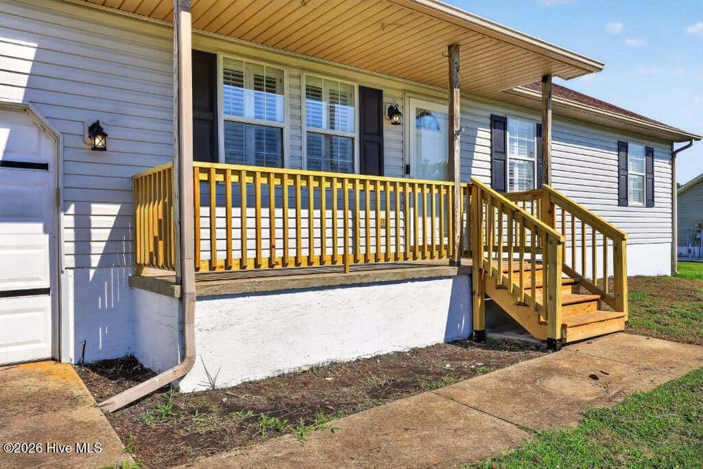 Photo of 110 Green Tree Lane, Newport, NC 28570 (MLS # 100598126)