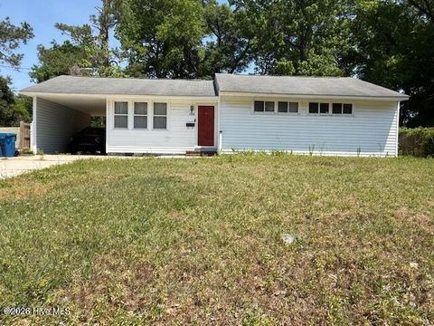 Homes For Rent - 508 Henderson Drive<br/> Jacksonville, NC 28540