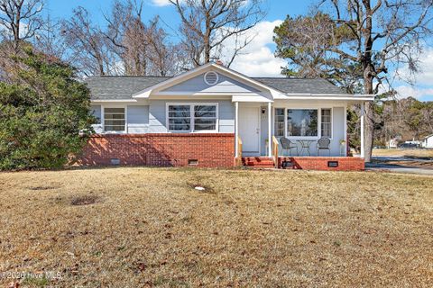 Photo of 209 Cardinal Road, Jacksonville, NC 28546 (MLS # 100553454)
