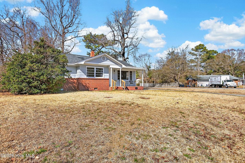 Photo of 209 Cardinal Road, Jacksonville, NC 28546 (MLS # 100553454)