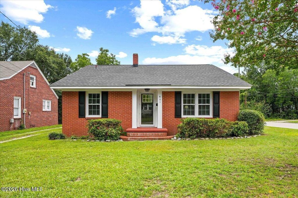 Photo of 601 E 8th Street, Washington, NC 27889 (MLS # 100591502)