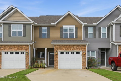 Townhouse For Rent - 1808 Fox Den Way #2<br/> Pitt County, Greenville, NC 27858