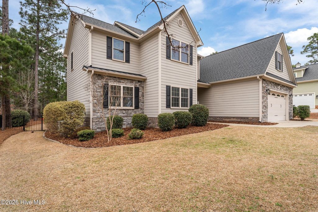 Photo of 140 Wiregrass Lane, Southern Pines, NC 28387 (MLS # 100557068)